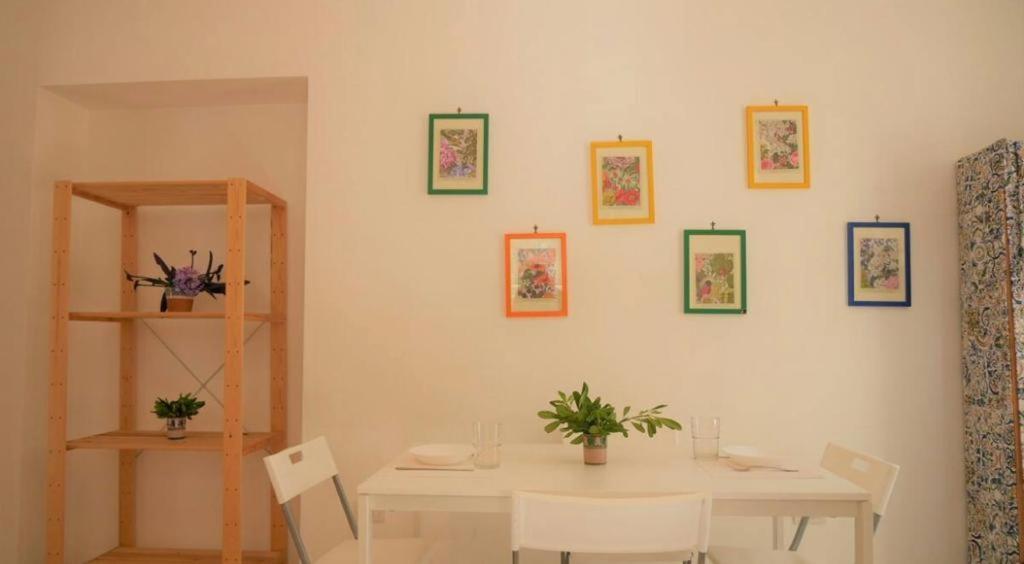 House With Garden And Parking Space In Mergellina Nápoles Exterior foto